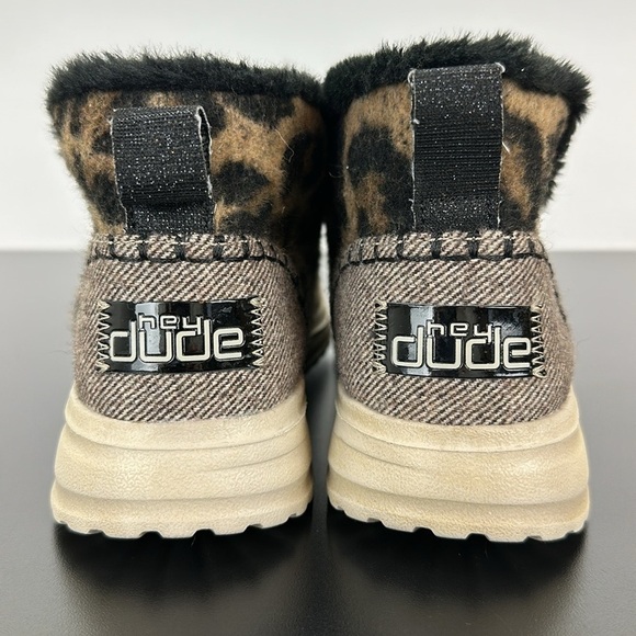 Hey Dude Denny Beige Leopard Animal Print Fur Ankle Bootie 6 Lightweight Comfy - Picture 6 of 11
